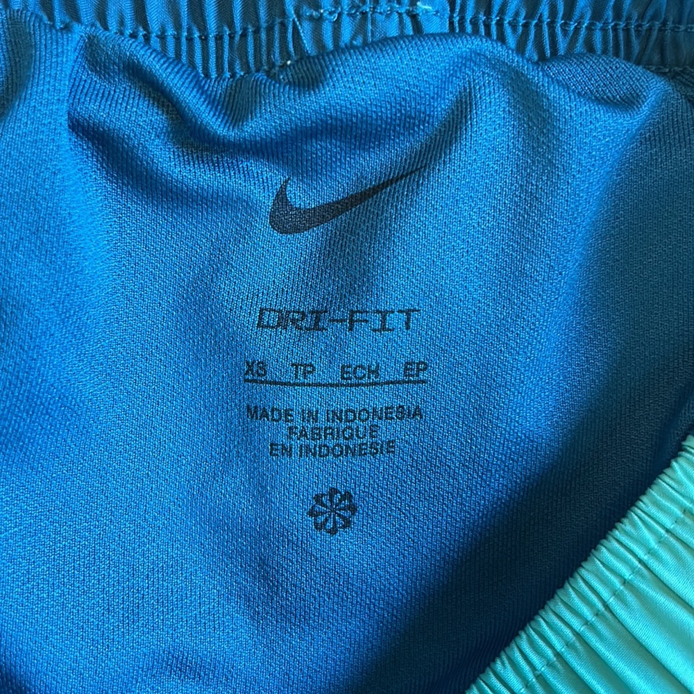 Nike tempo shorts - Picture 4 of 4
